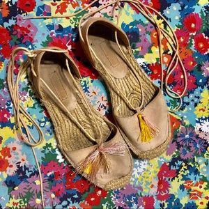 Forever 21 Espadrille Size 7